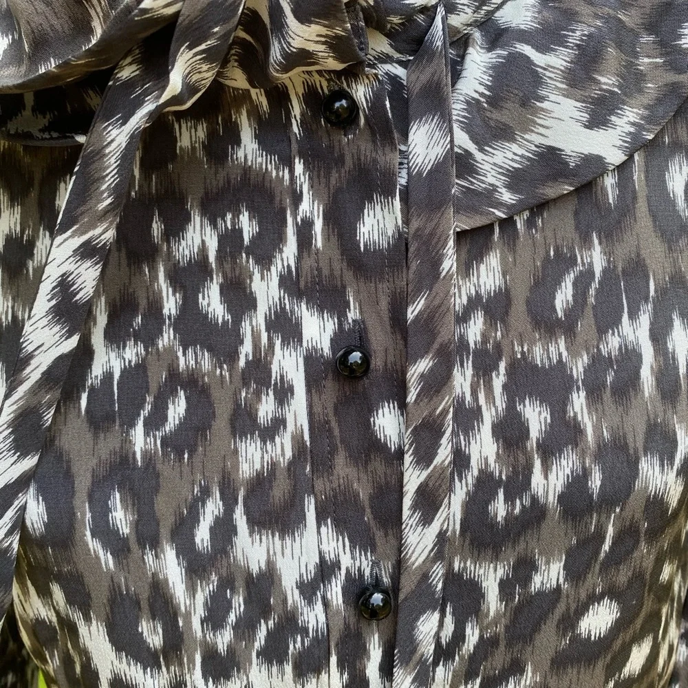 KATE SPADE BLOUSE TOP BLACK WHITE ANIMAL PRINT SILK LONG SLEEVE Size 6